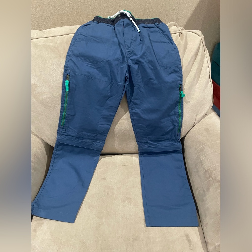 New without tags. Convertible pants to shorts.
